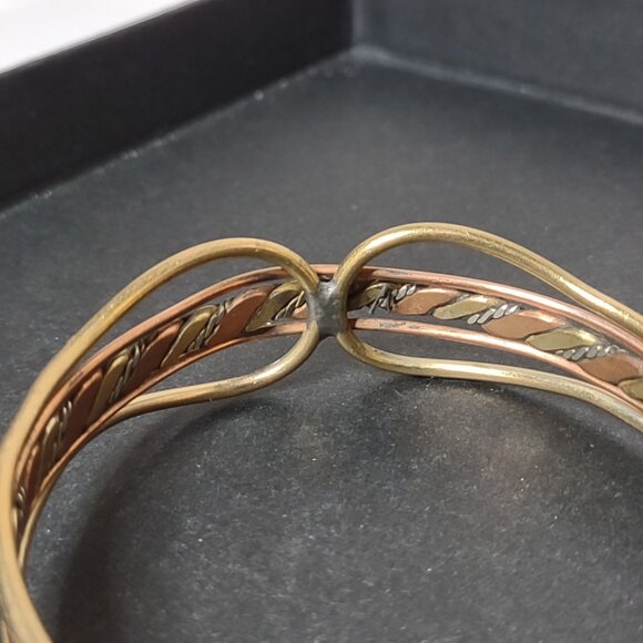 6.75 Inch Very Awesome Vintage Multi Tone Metal Cuff Bracelet - Picture 5 of 13